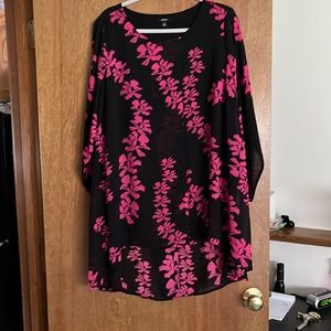 Woman’s Alfani high low tunic sheer top with attached tank